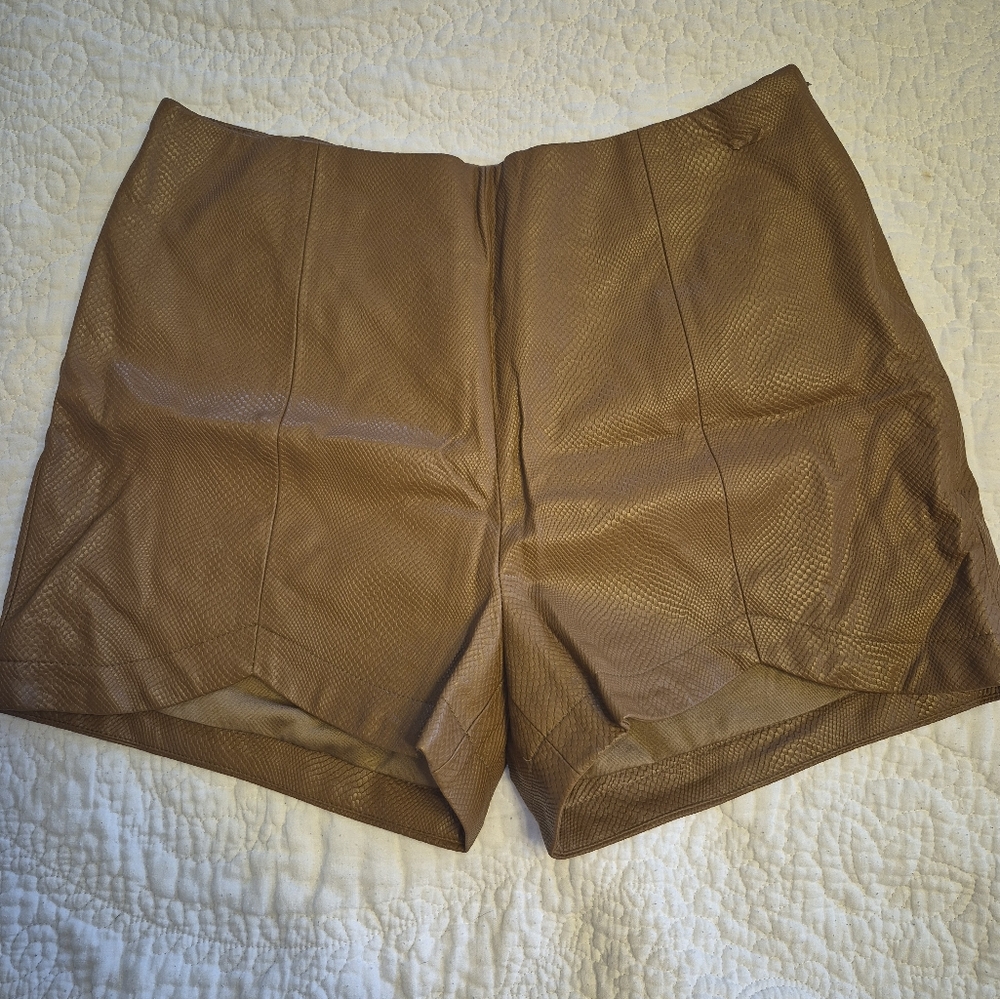 Very J Brand Leather-Like Shorts Size Medium Camel Color